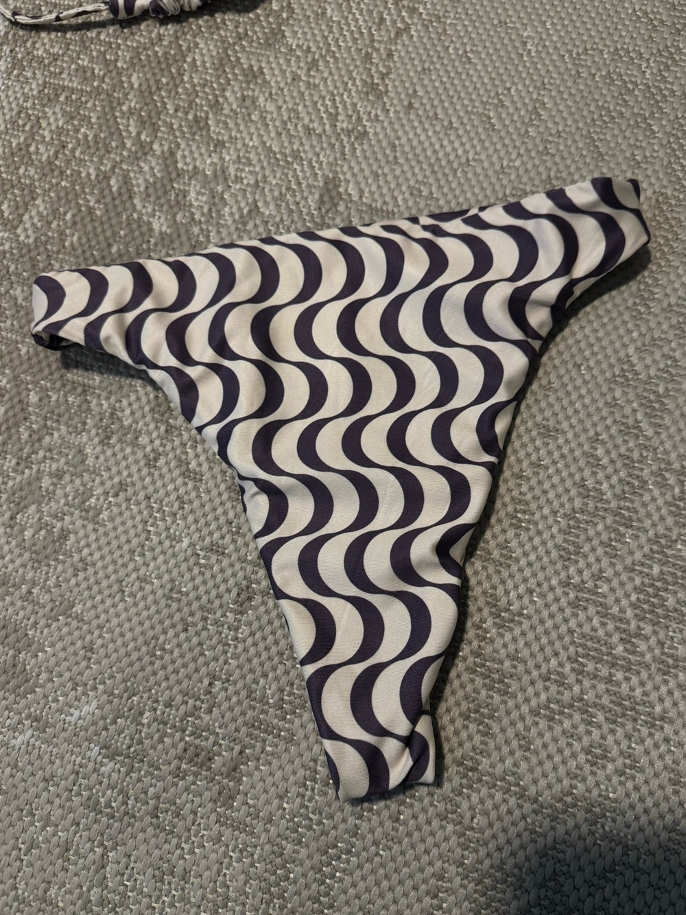 Wavy Print Custom Triangle Bikini Set - Picture 4 of 5
